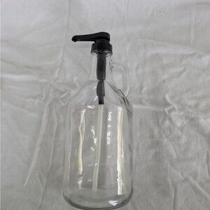 NWT 64 FL OZ Clear Glass Jug Pump Dispenser- soap, laundry detergent etc